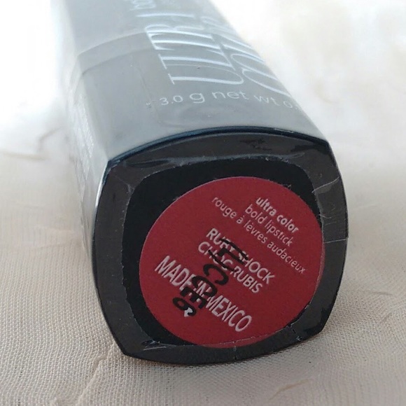 🆕🔴Avon Ultra Color Bold Lipstick - Picture 3 of 3